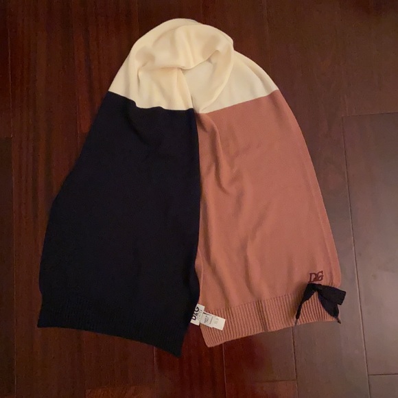 Dolce and Gabbana Junior hat and scars set - Picture 4 of 5